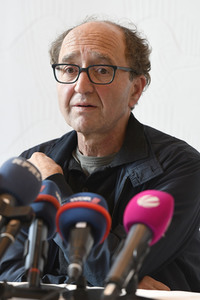Pressekonferenz mit Dogan Akhanli in Köln