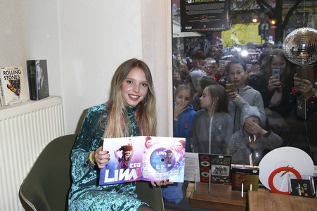 Album-Präsentation von Lina Larissa Strahl  in Hamburg