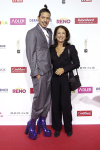 Goldene Bild der Frau 2017 in Hamburg