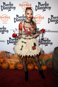 3. Halloween Party by Natascha Ochsenknecht 2017 in Berlin