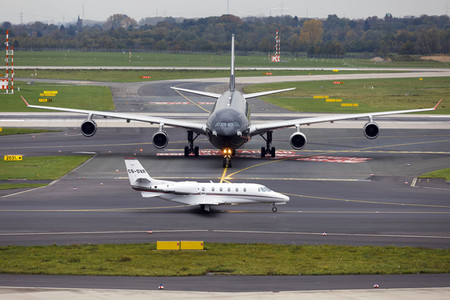 Symbolfoto Vorfahrt
