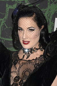 Hulaween Event 2017 in New York