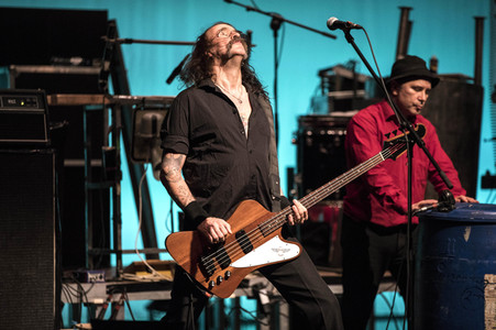 Konzert von Einstürzende Neubauten in Duisburg