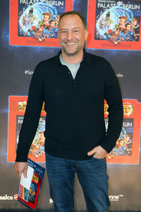 Weltpremiere 'Spiel mit der Zeit' in Berlin