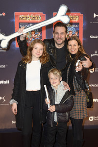 Weltpremiere 'Spiel mit der Zeit' in Berlin