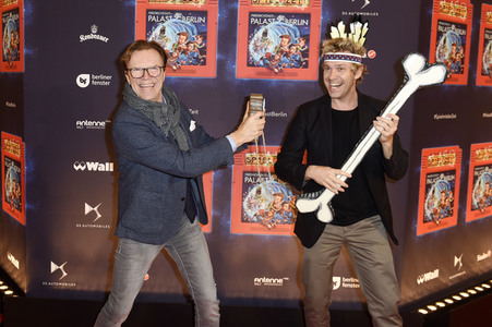 Weltpremiere 'Spiel mit der Zeit' in Berlin