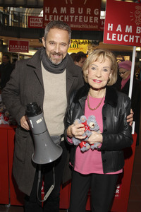 22. Charity Teddybären Verkauf in Hamburg