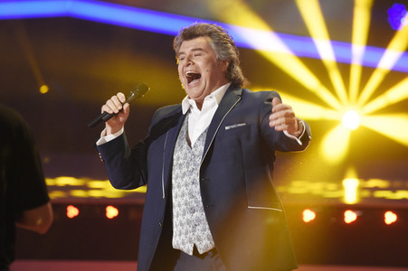 TV-Show 'Die Schlager des Jahres - Die große Show der Schlager, Stars und Storys 2017' in Suhl