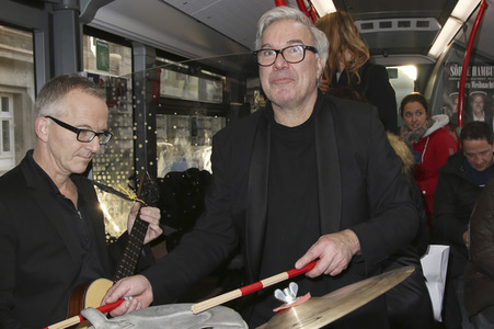Promotionbusfahrt der Söhne Hamburgs durch Hamburg