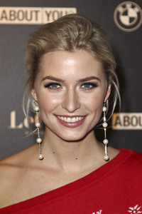 Lena Gerckes Christmas Dinner Party 2017 in Hamburg