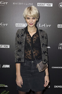 Lena Gerckes Christmas Dinner Party 2017 in Hamburg
