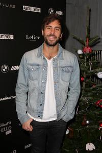 Lena Gerckes Christmas Dinner Party 2017 in Hamburg