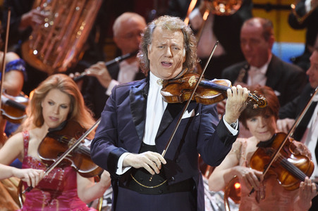 TV-Show 'Heiligabend mit Carmen Nebel' 2017 in München