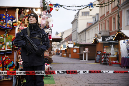 Sprengstofffund auf Weihnachtsmarkt in Potsdam