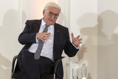 Podiumsdiskussion 'Die Freiheit des Denkens in unruhigen Zeiten' in Berlin