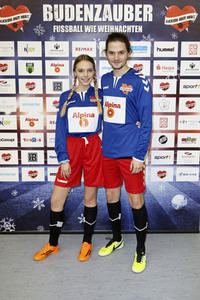 Benefiz-Fußballspiel 'Kicken mit Herz' 2017 in Hamburg