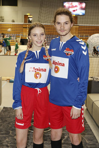 Benefiz-Fußballspiel 'Kicken mit Herz' 2017 in Hamburg