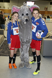 Benefiz-Fußballspiel 'Kicken mit Herz' 2017 in Hamburg