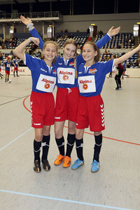 Benefiz-Fußballspiel 'Kicken mit Herz' 2017 in Hamburg