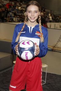 Benefiz-Fußballspiel 'Kicken mit Herz' 2017 in Hamburg