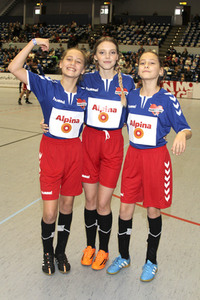 Benefiz-Fußballspiel 'Kicken mit Herz' 2017 in Hamburg