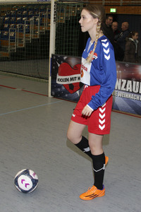 Benefiz-Fußballspiel 'Kicken mit Herz' 2017 in Hamburg