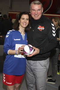 Benefiz-Fußballspiel 'Kicken mit Herz' 2017 in Hamburg
