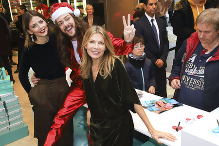 Weihnachtsaktion 2017 'Schenken mit Herz' in Frankfurt