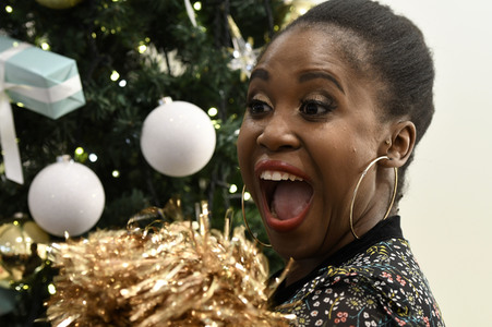 Weihnachtsaktion 2017 'Schenken mit Herz' in Köln