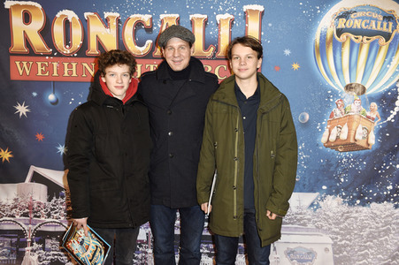 Premiere des 14. Roncalli Weihnachtscircus in Berlin