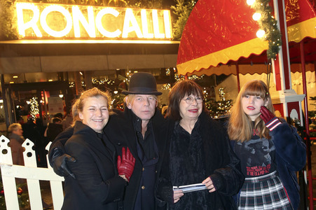 Premiere des 14. Roncalli Weihnachtscircus in Berlin