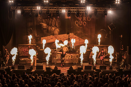 Konzert von In Extremo Perform in Osnabrück