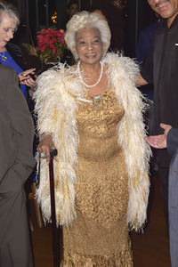 Feier zum 85. Geburtstag von Nichelle Nicols in Los Angeles
