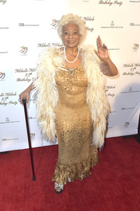Feier zum 85. Geburtstag von Nichelle Nicols in Los Angeles