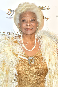 Feier zum 85. Geburtstag von Nichelle Nicols in Los Angeles