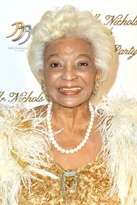 Feier zum 85. Geburtstag von Nichelle Nicols in Los Angeles