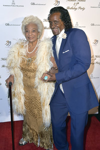 Feier zum 85. Geburtstag von Nichelle Nicols in Los Angeles