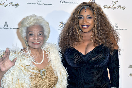 Feier zum 85. Geburtstag von Nichelle Nicols in Los Angeles