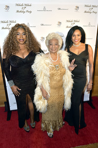 Feier zum 85. Geburtstag von Nichelle Nicols in Los Angeles