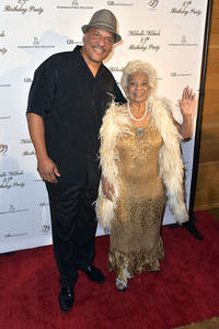 Feier zum 85. Geburtstag von Nichelle Nicols in Los Angeles