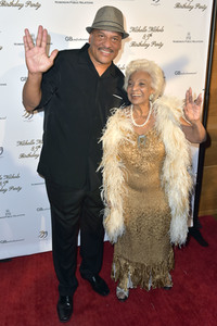 Feier zum 85. Geburtstag von Nichelle Nicols in Los Angeles