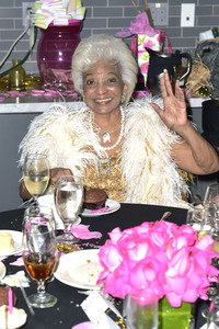 Feier zum 85. Geburtstag von Nichelle Nicols in Los Angeles