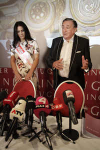 Pressekonferenz zum Opernball mit Richard Lugner in Wien