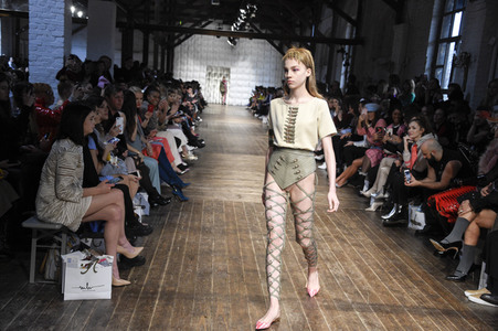 Marina Hoermanseder Défilé auf der Berlin Fashion Week Autumn/Winter 2018