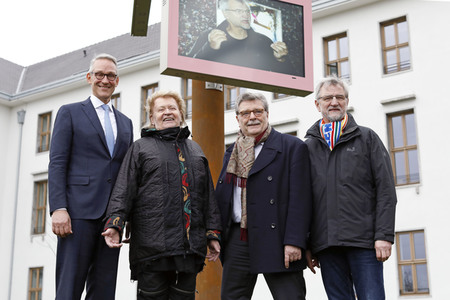Einweihung vom Kunstwerk 'Hope' in Köln