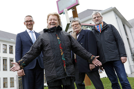 Einweihung vom Kunstwerk 'Hope' in Köln