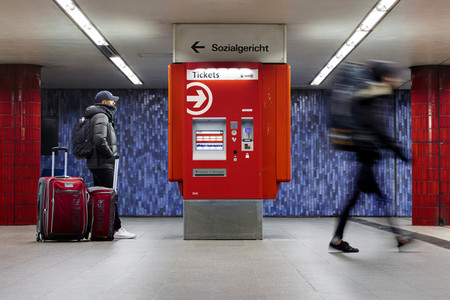 Symbolfoto Fahrkartenautomat