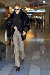 Abflug von Gigi Hadid aus Tokio
