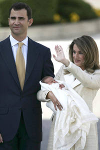 Fototermin mit Prinz Felipe, Prinzessin Letizia und Tochter Leonor in Madrid