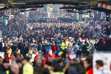 Weiberfastnacht in Köln